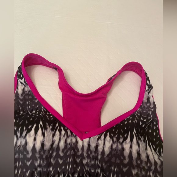 Tankini in size Medium. - Picture 2 of 6